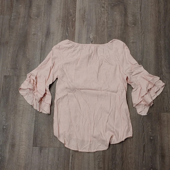 Como Blu Striped Tier Bell Sleeve Top - Picture 4 of 4